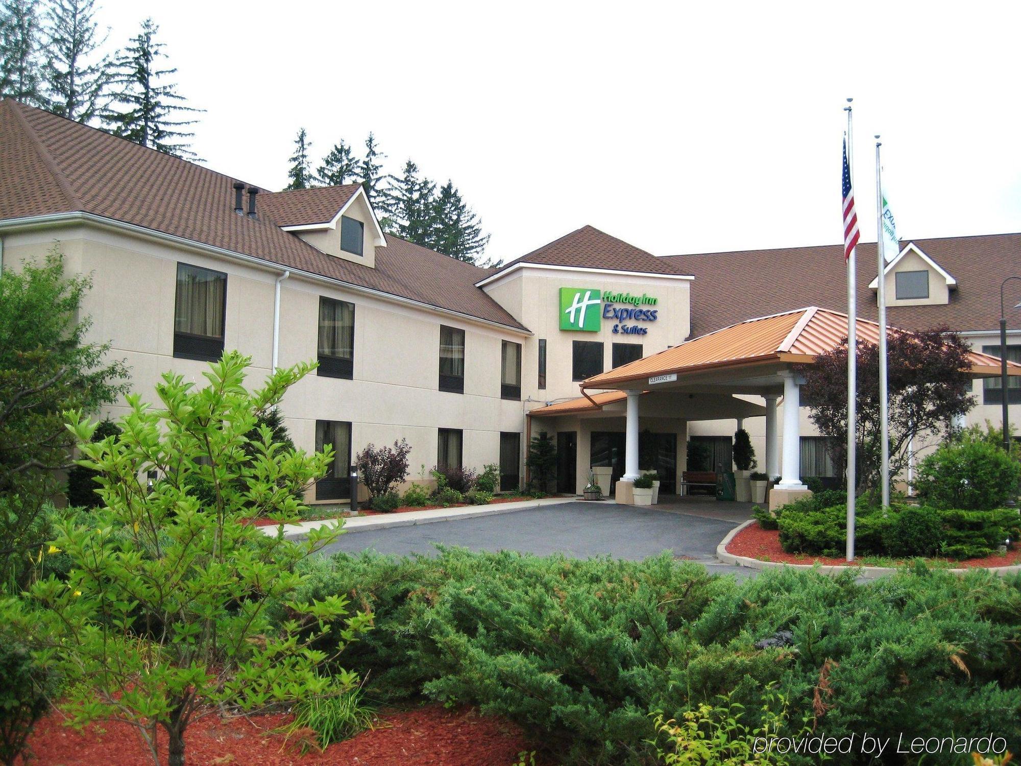 Holiday Inn Express Great Barrington, An Ihg Hotel Exterior photo